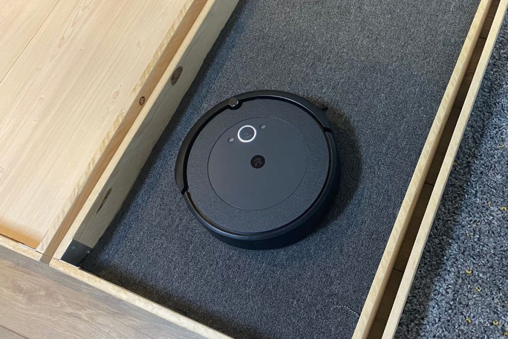 Обзор iRobot Roomba i3